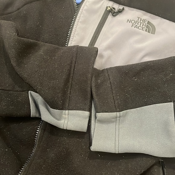The North Face fleece jacket - Picture 9 of 9